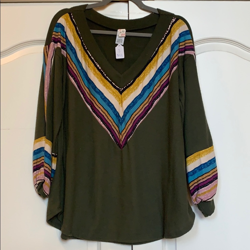 BNWT 7th Ray top